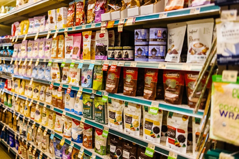 Photo: Store shelf with grocery items