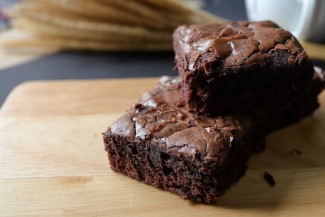 Fudgy carob brownies